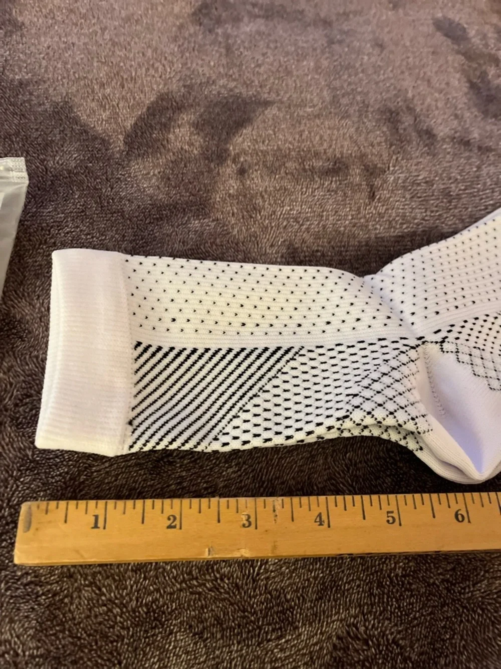 SoothRelieve White Compression Foot Socks